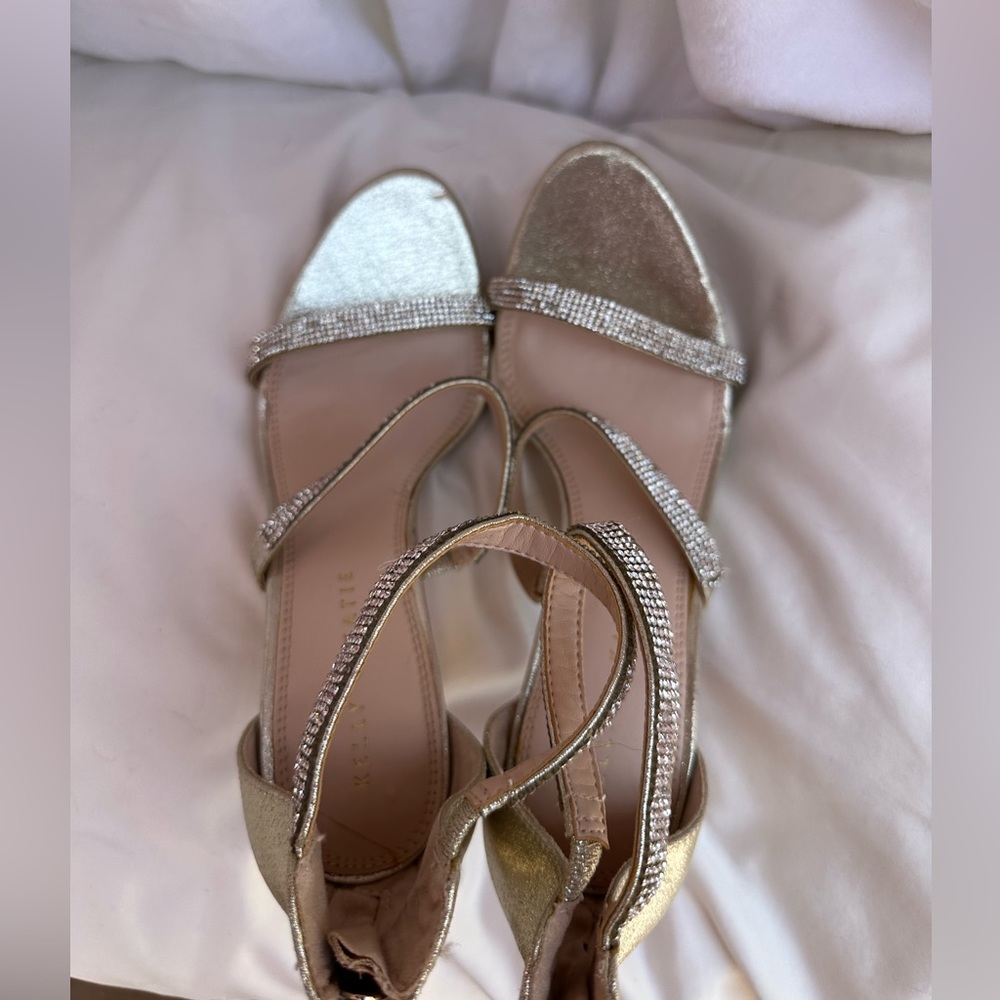 Kelly & Katie Courtnee‎ Sandal